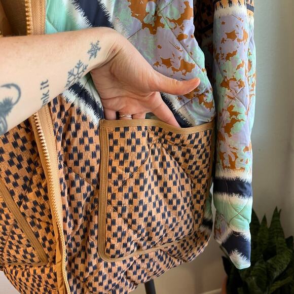 Free People Pria Packable Printed Hooded Zip Up Puffer Jacket Size XL - Picture 7 of 15